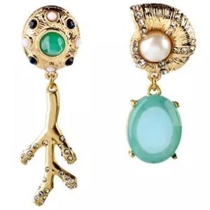 Beautiful green earrings!